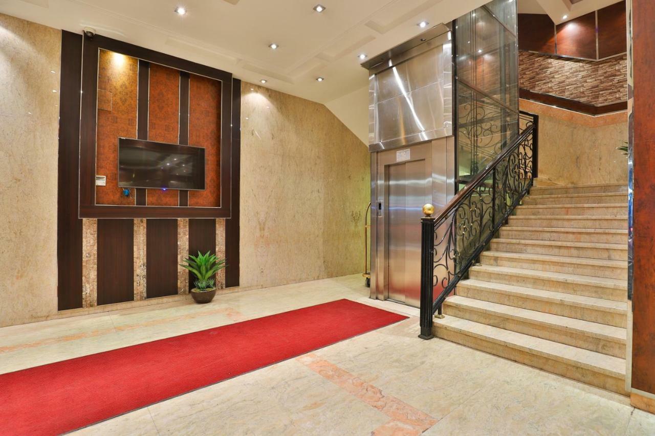 قصر اليمامة للاجنحة الفندقية-فرع السلام Riade Exterior foto
